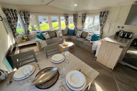 undefined, Crantock TR8