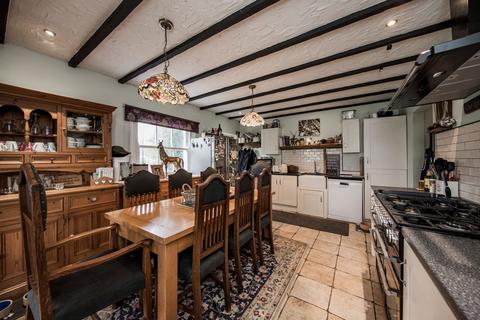 4 bedroom detached house for sale, Mark Cross, Crowborough, TN6 3NP