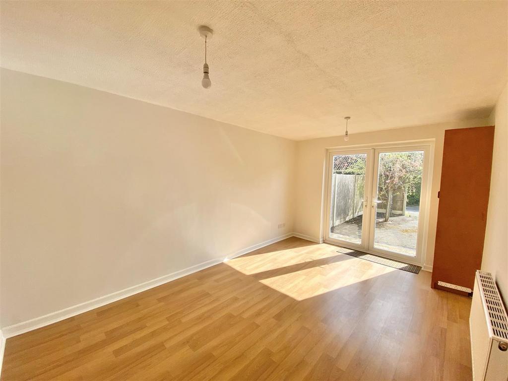 Living Room.jpg