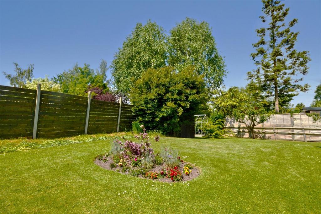 Garden new 1.jpg