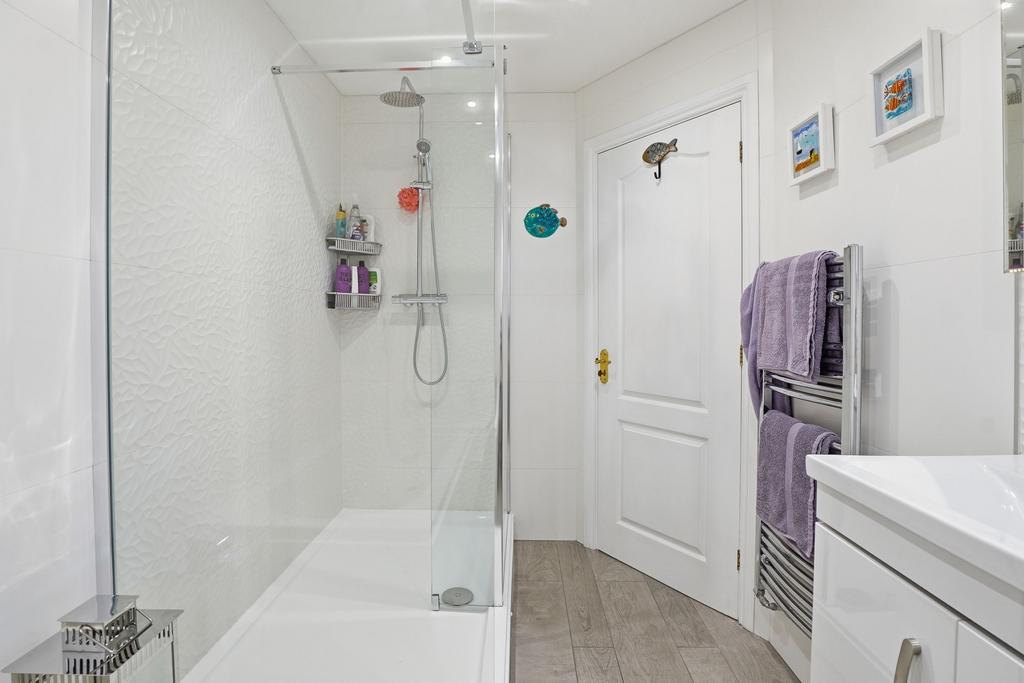 En-suite Bathroom