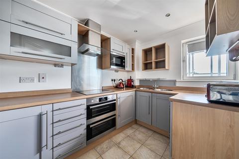 undefined, Kings Gate, Horsham, RH12