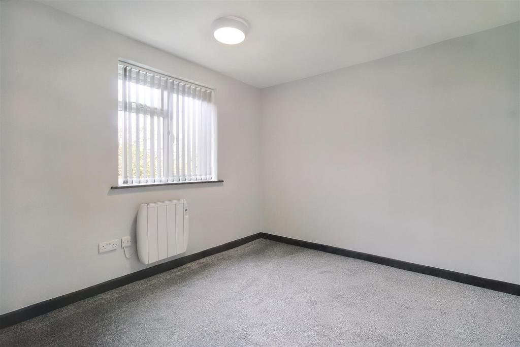 8 Bedroom 2.jpg