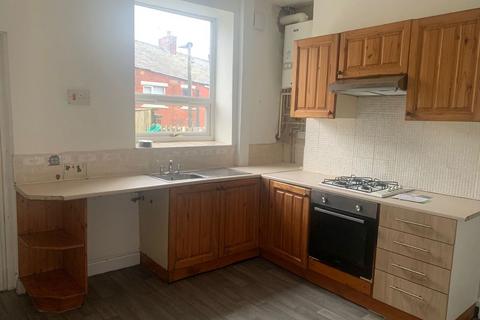 2 bedroom terraced house to rent, Darwen BB3