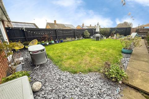 3 bedroom chalet for sale, Bythorn Road, Peterborough