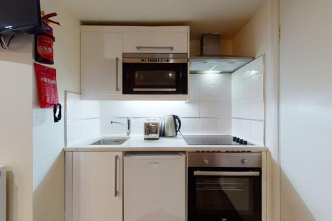 Studio to rent, Anson Road