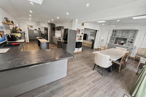 3 bedroom detached bungalow for sale, Verwood