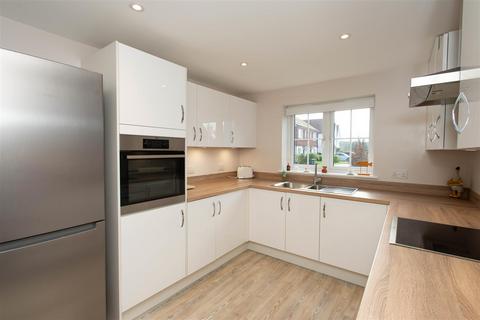 3 bedroom semi-detached house for sale, Damson Drive, Sevenoaks TN14