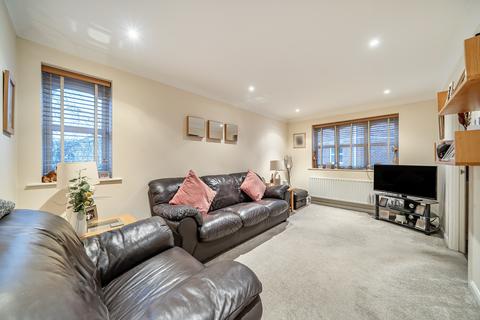 undefined, Woodfield Road, Thames Ditton, KT7