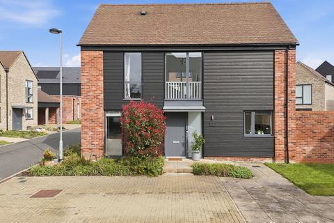 St. Andrews Drive, Little Waltham, CM3
