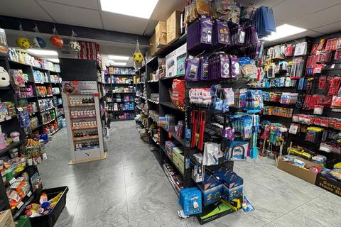 Retail property (high street) to rent, 1 Oxford Rd Uxbridge UB9 4DZ