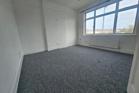 3 bedroom terraced house to rent, Silverleigh Road, Thornton Heath, CR7