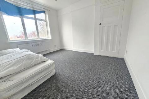 3 bedroom terraced house to rent, Silverleigh Road, Thornton Heath, CR7