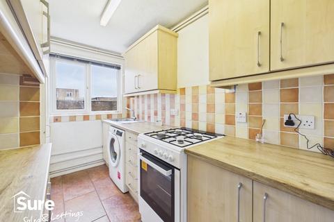 2 bedroom apartment to rent, Hammer Lane, Hemel Hempstead, Hertfordshire, HP2 4EU