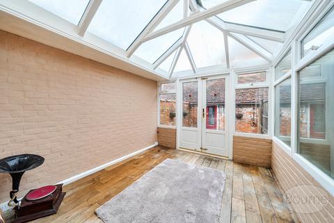 2 bedroom terraced house for sale, Bridge Square, Farnham, Surrey, GU9