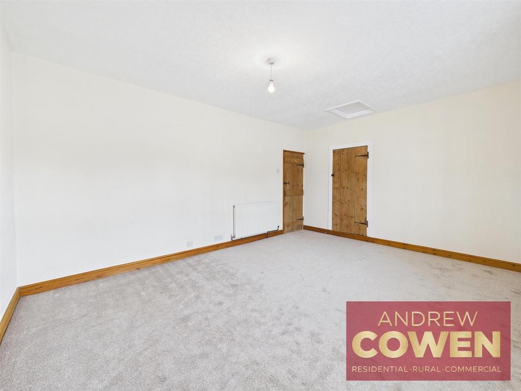 CAM05382 G0-PR0118-STILL021.jpg