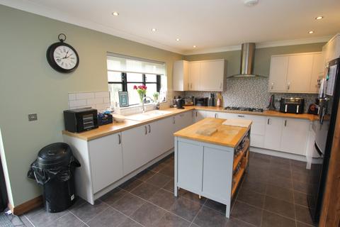 4 bedroom detached house for sale, Rock Road, St. Athan, CF62