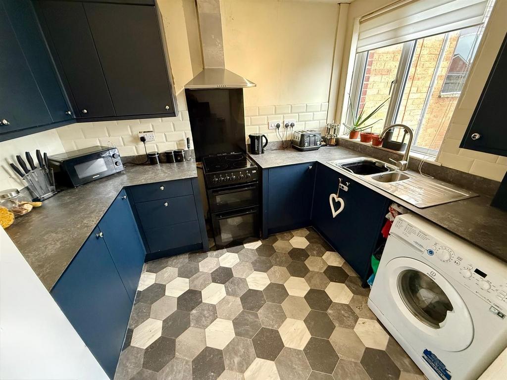 LC48 Kitchen.jpg