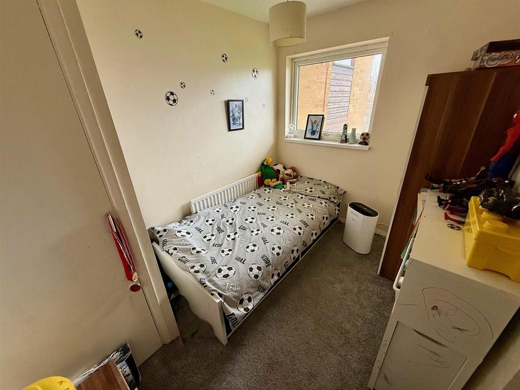 LC48 Bed2.jpg
