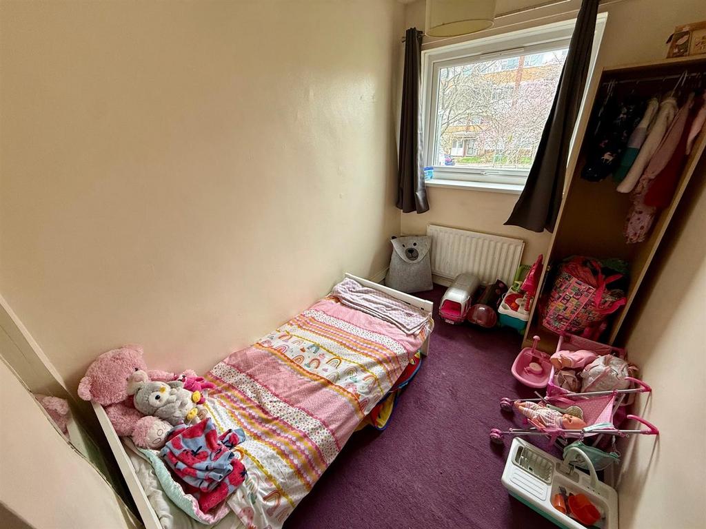 LC48 Bed3.jpg