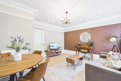 undefined, The Forbury, Reading, Berkshire, RG1