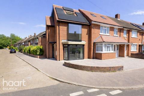 undefined, Maple Close, MITCHAM