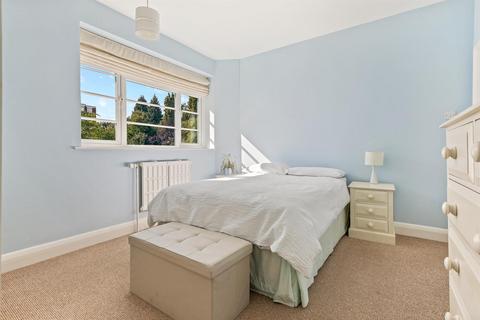 2 bedroom flat for sale, Knighton Park Road, Stoneygate, Leicester