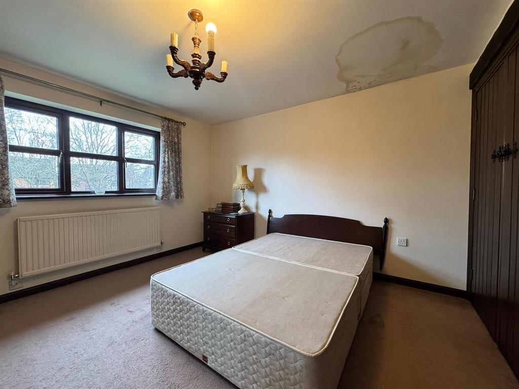 Master bedroom, 2.jpeg