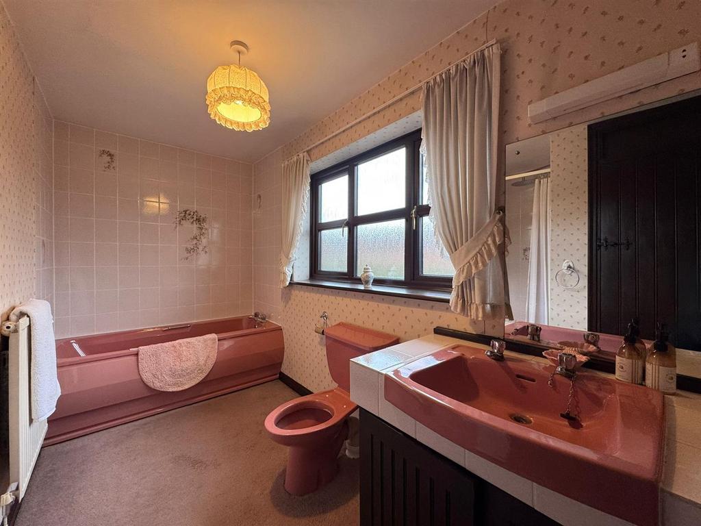 Master ensuite, 1.jpeg
