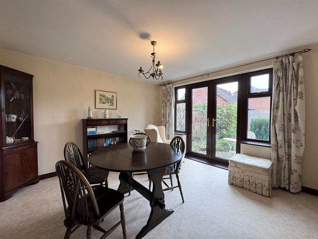 Dining room , 2.jpeg