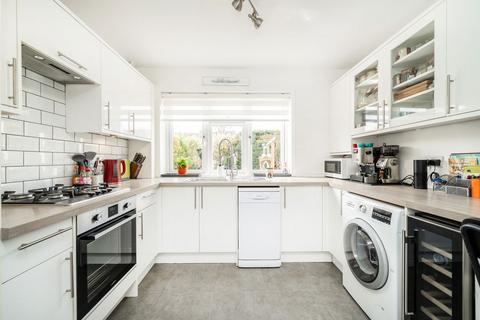undefined, St. Margarets Road, St Margarets TW1