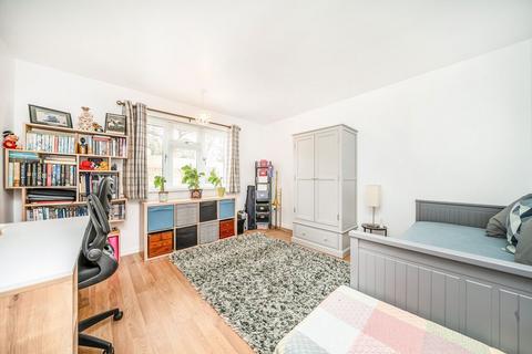 undefined, St. Margarets Road, St Margarets TW1