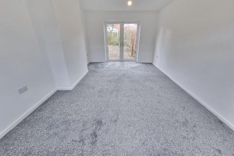 3 bedroom house for sale, Apsley Crescent, Kenton NE3