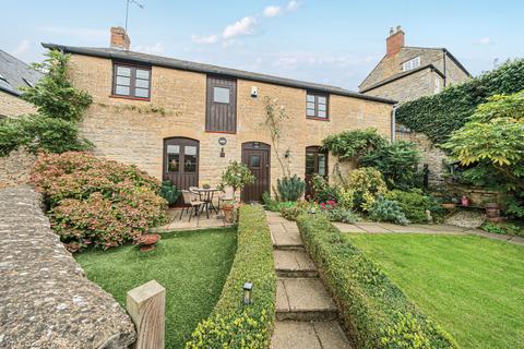 undefined, College Fields, Aynho, OX17