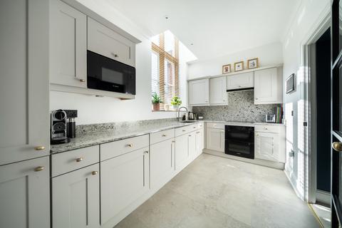 undefined, Lavender Close, Leatherhead, KT22