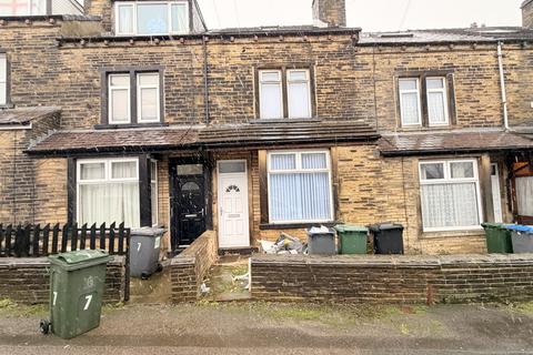 3 bedroom terraced house for sale, Lordsfield Place, Bradford BD4