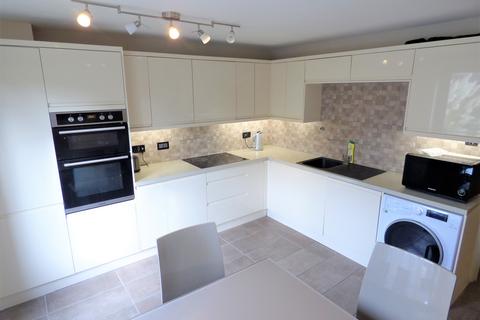 3 bedroom terraced house to rent, Leerdam Drive, London E14