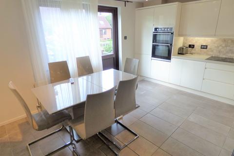3 bedroom terraced house to rent, Leerdam Drive, London E14