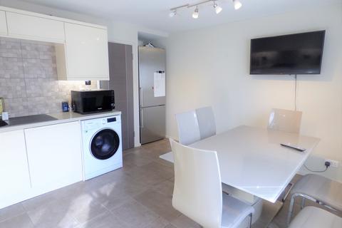 3 bedroom terraced house to rent, Leerdam Drive, London E14
