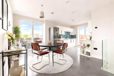 2 bedroom apartment to rent, Picasso Apartments, Notting Hill W10