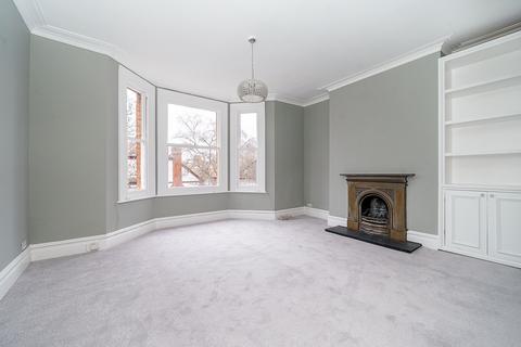 3 bedroom flat for sale, Flanders Road, London, W4