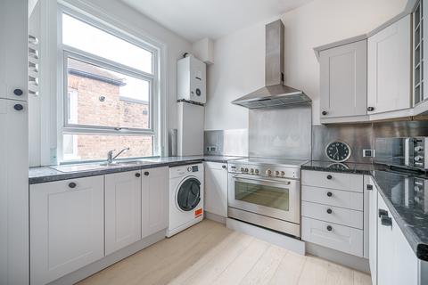 3 bedroom flat for sale, Flanders Road, London, W4