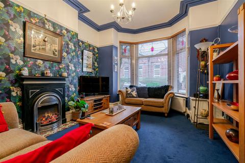 3 bedroom terraced house for sale, The Avenue, Leigh