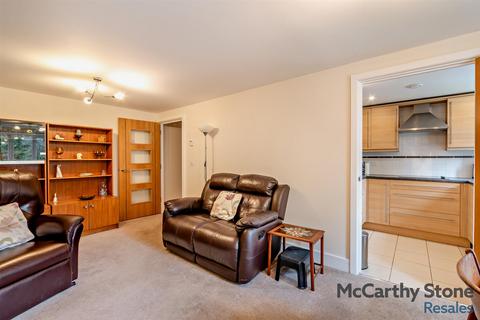 1 bedroom apartment for sale, Clover Leaf Court, Ackender Road, Alton