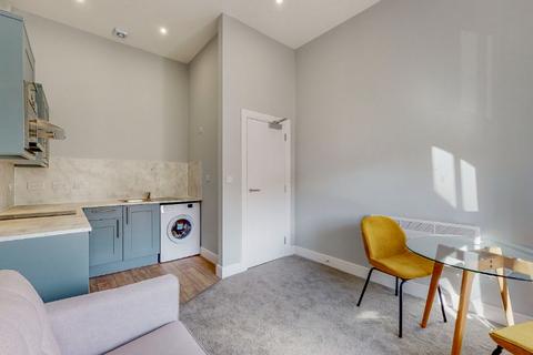 undefined, Southpark Avenue (Room 3), Hillhead, Glasgow, G12