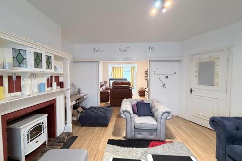 5 bedroom semi-detached house for sale, Kingsway, Wembley, HA9