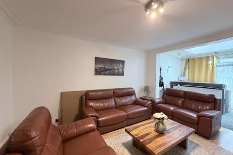 5 bedroom semi-detached house for sale, Kingsway, Wembley, HA9