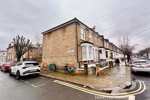 Brackenbury Road