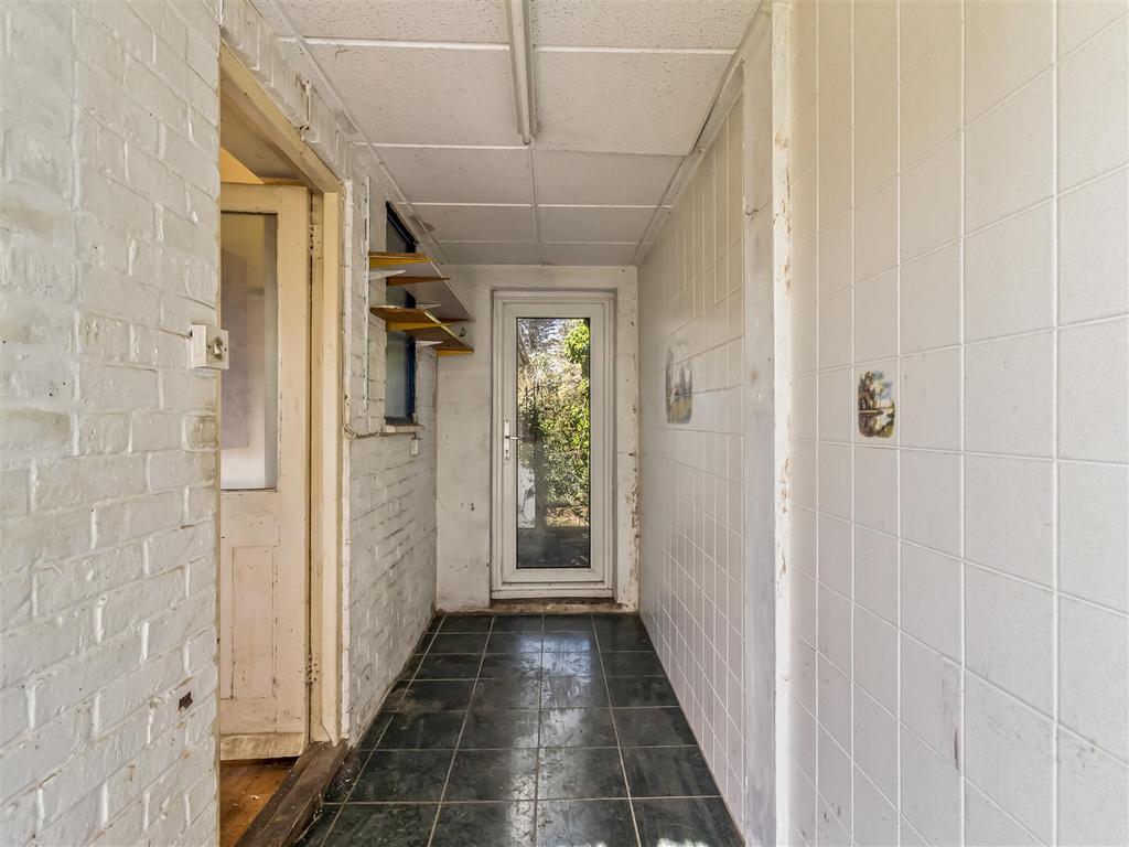 116 Littlehampton Road-013.JPG
