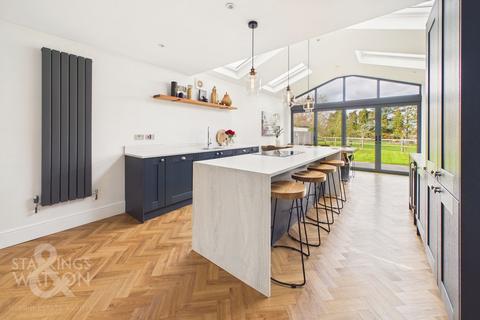 5 bedroom detached house for sale, Middle Road, Great Plumstead, Norwich